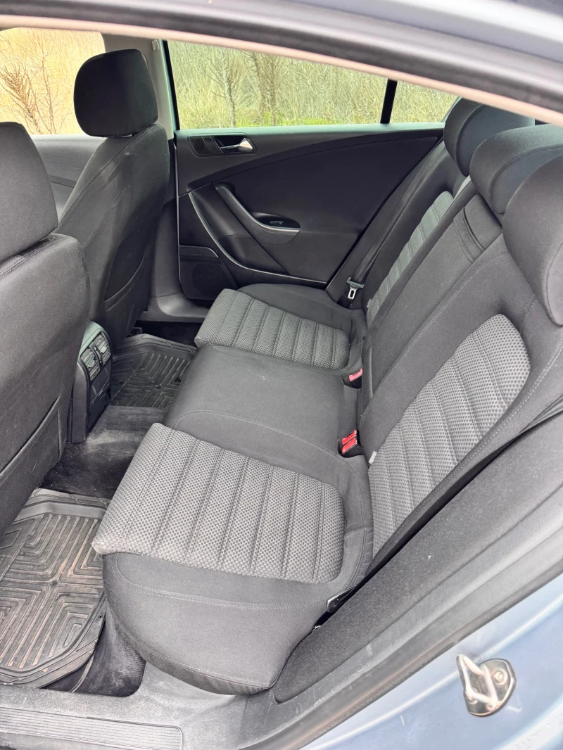 VW Passat Седан Теглич Навигация, снимка 12 - Автомобили и джипове - 53128479
