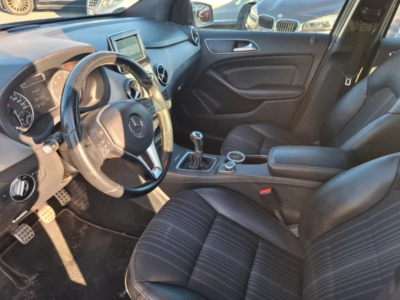 Mercedes-Benz B 180, снимка 11 - Автомобили и джипове - 53555098