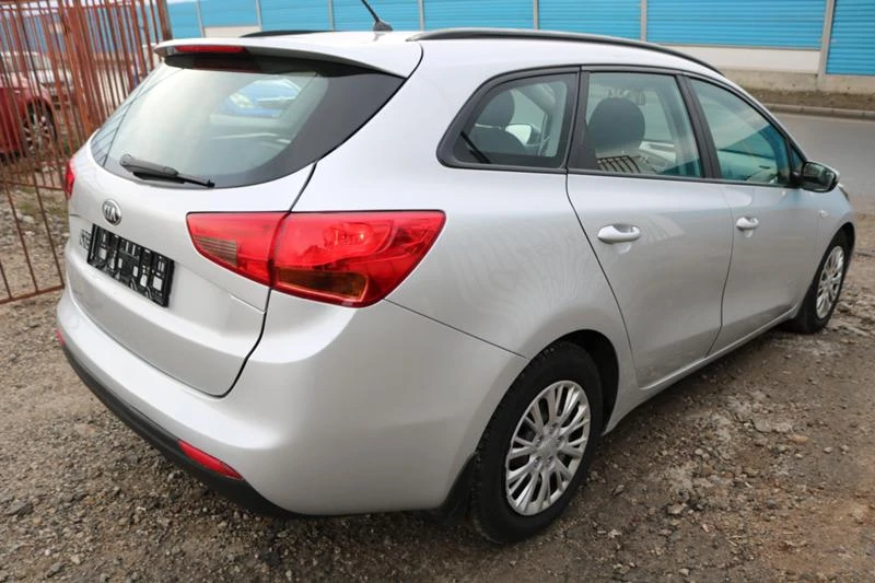 Kia Ceed 1.4 16V, снимка 6 - Автомобили и джипове - 31525597