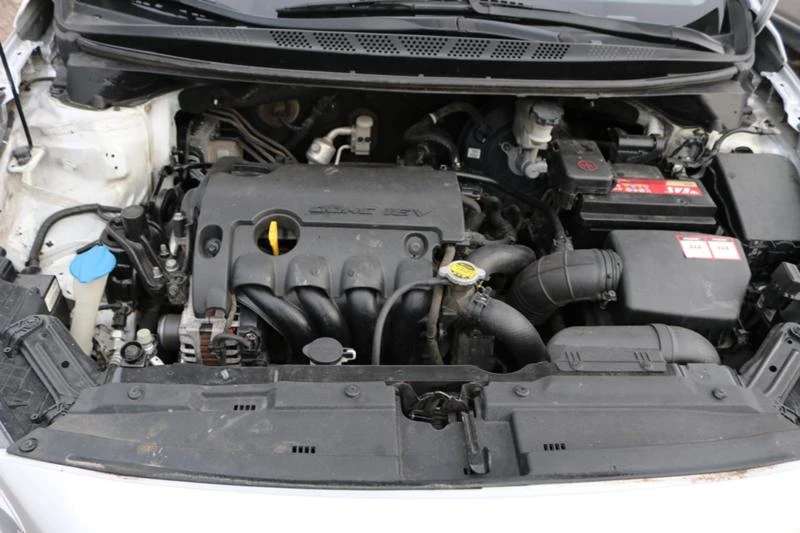 Kia Ceed 1.4 16V, снимка 13 - Автомобили и джипове - 31525597