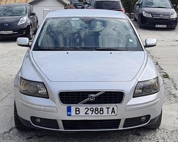 Volvo S40, снимка 1 - Автомобили и джипове - 46914753