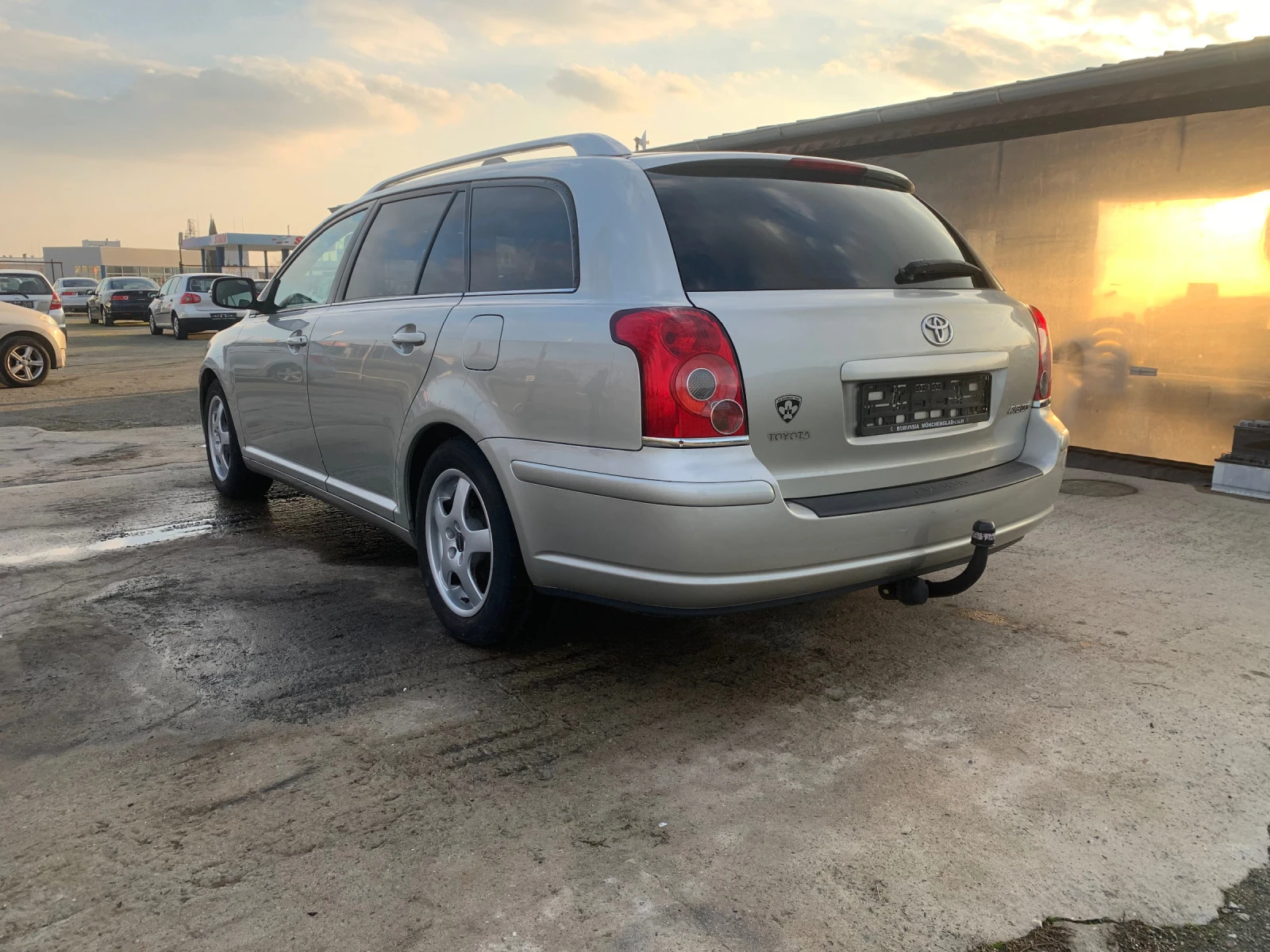 Toyota Avensis 1.8+ ГАЗ - изображение 4