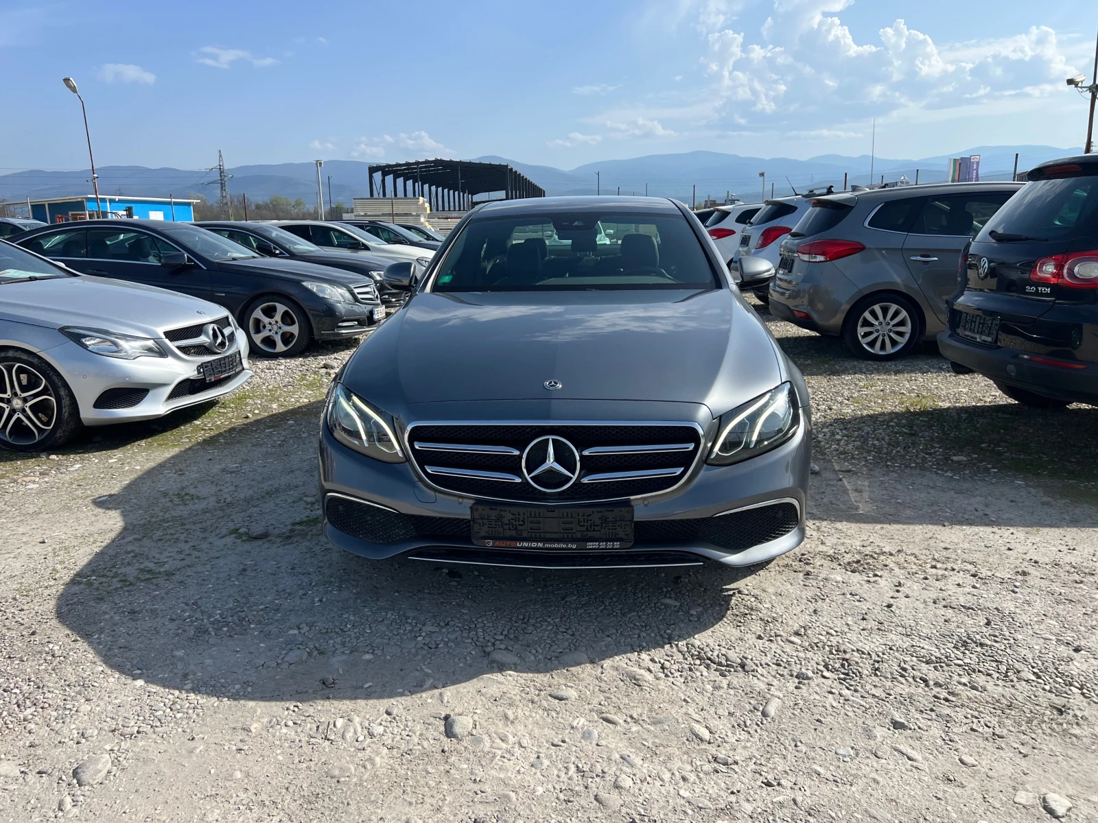 Mercedes-Benz E 220  Exclusive 4 MATIC - изображение 2