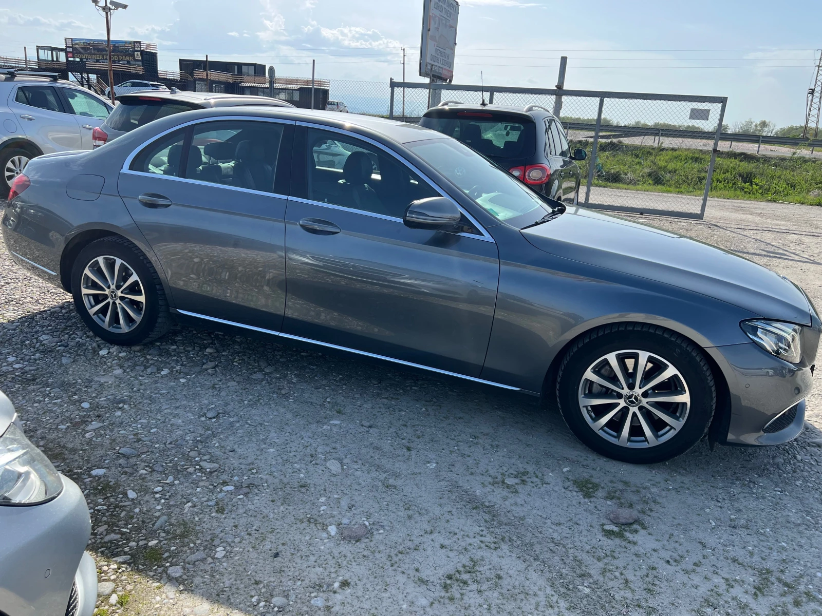 Mercedes-Benz E 220  Exclusive 4 MATIC - изображение 4
