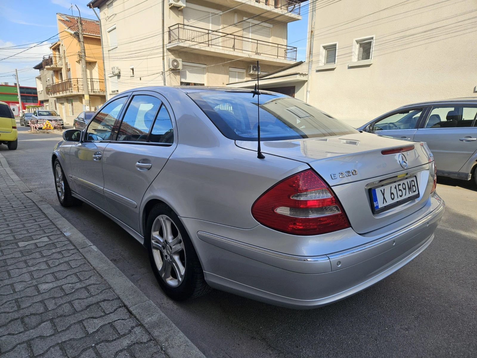 Mercedes-Benz E 220 Cdi - изображение 3
