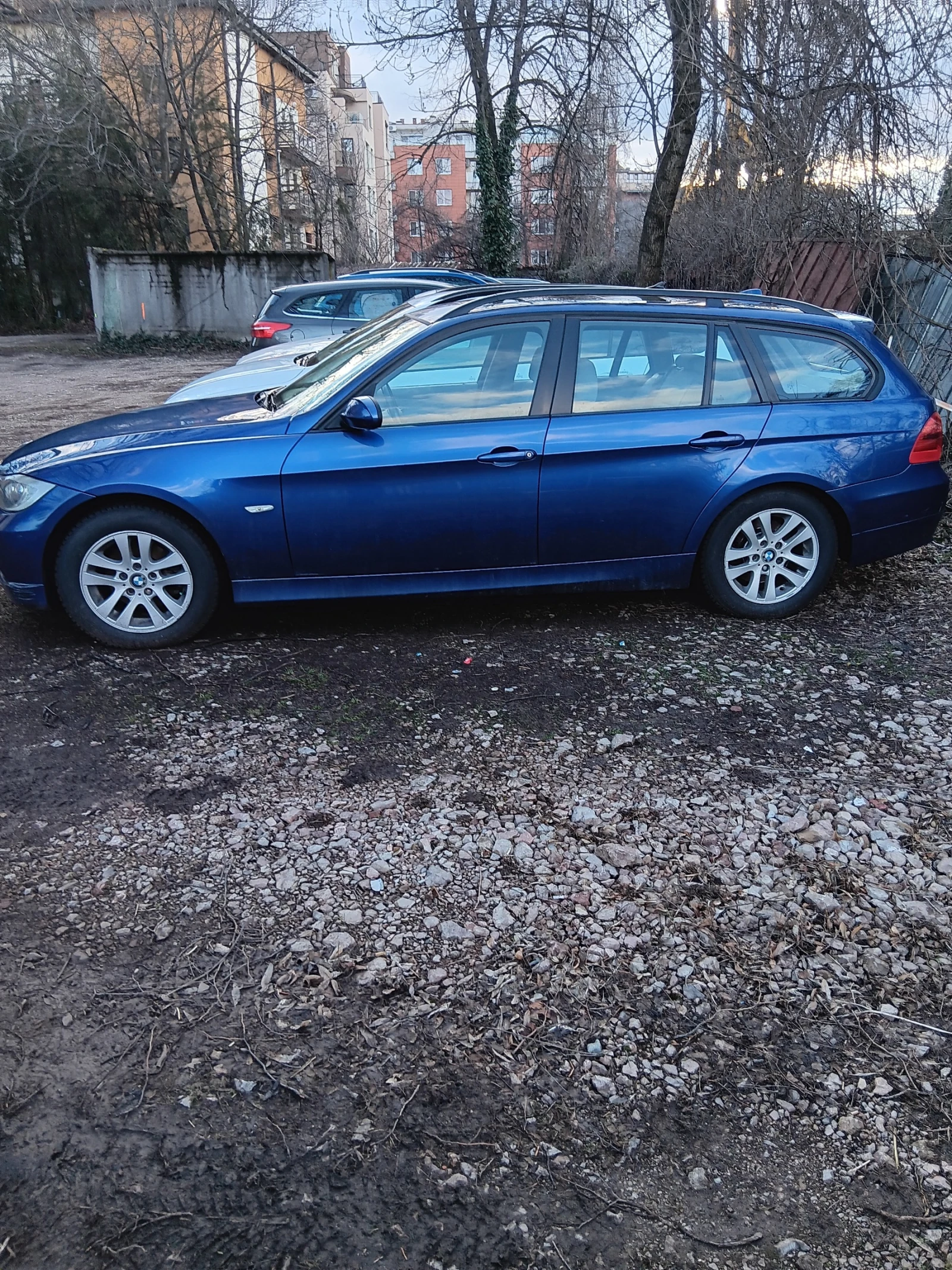BMW 320  - изображение 2