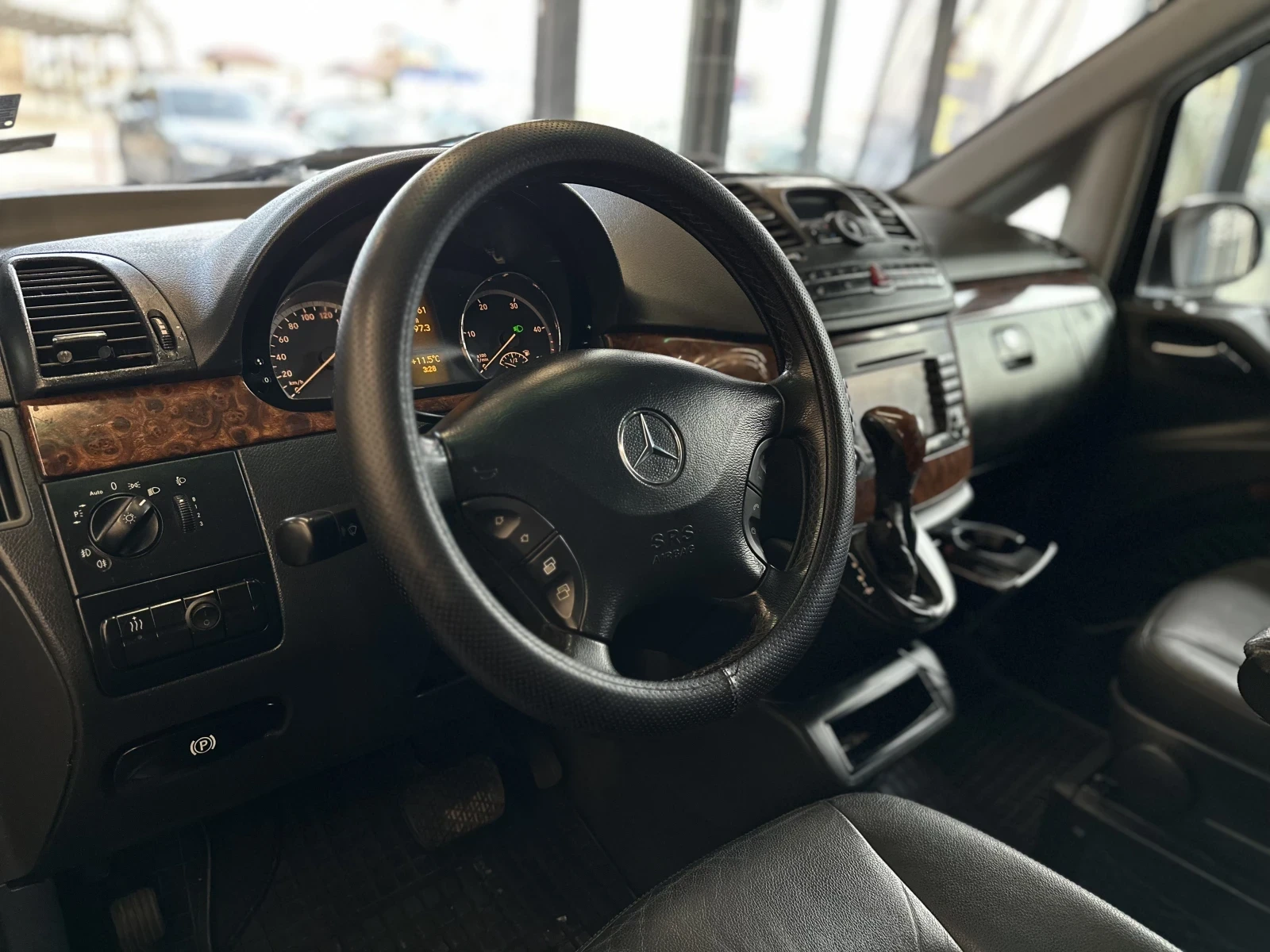 Mercedes-Benz Viano CDI* TV* Лизинг* Подгрев, снимка 8 - Автомобили и джипове - 54082499