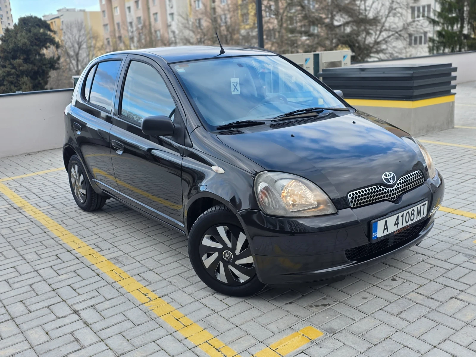 Toyota Yaris 1.1 VVT-I , снимка 7 - Автомобили и джипове - 54082973