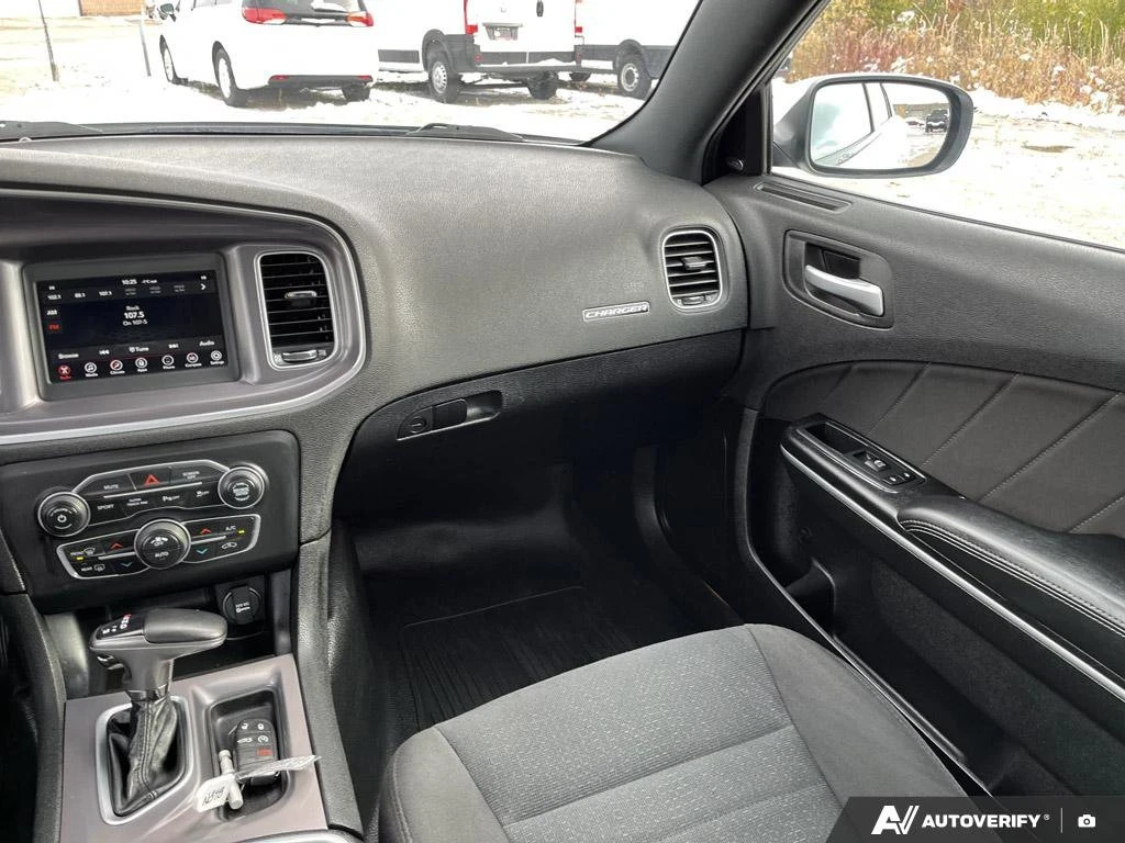 Dodge Charger R/T RWD Авто Кредит (ЦЕНА ДО БГ), снимка 4 - Автомобили и джипове - 54102699