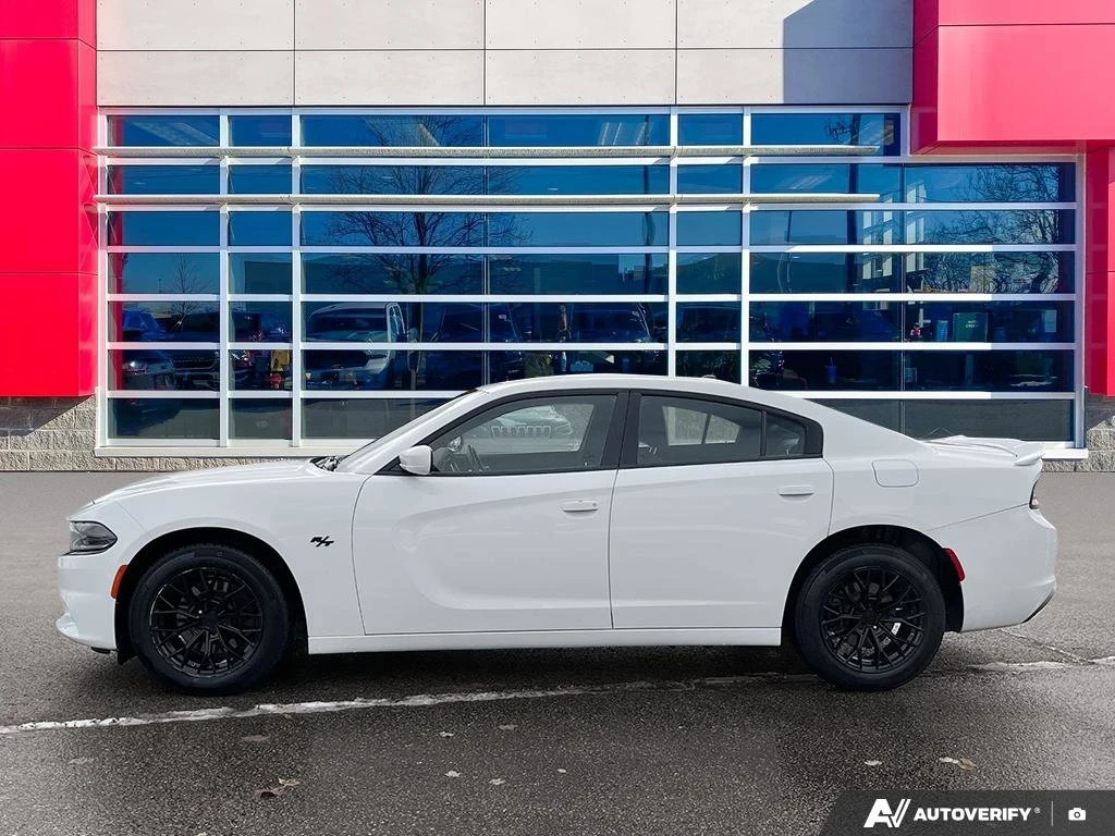 Dodge Charger R/T RWD Авто Кредит (ЦЕНА ДО БГ), снимка 2 - Автомобили и джипове - 54102699