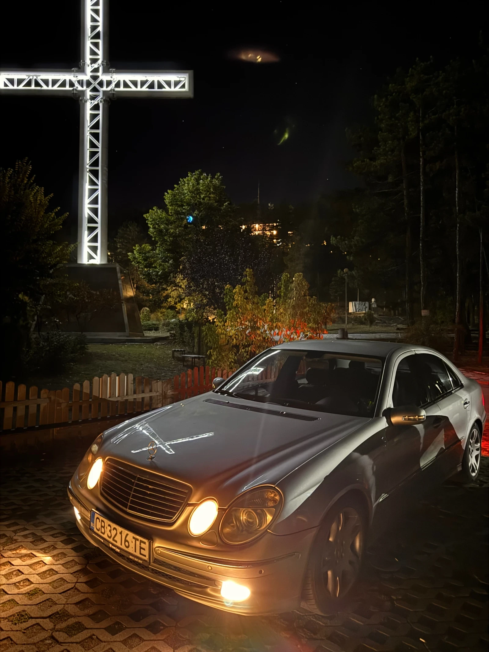 Mercedes-Benz E 280, снимка 13 - Автомобили и джипове - 54168459