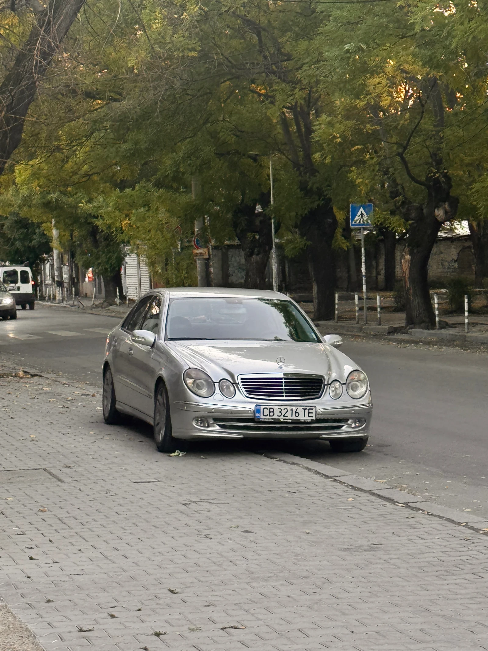 Mercedes-Benz E 280, снимка 14 - Автомобили и джипове - 54168459