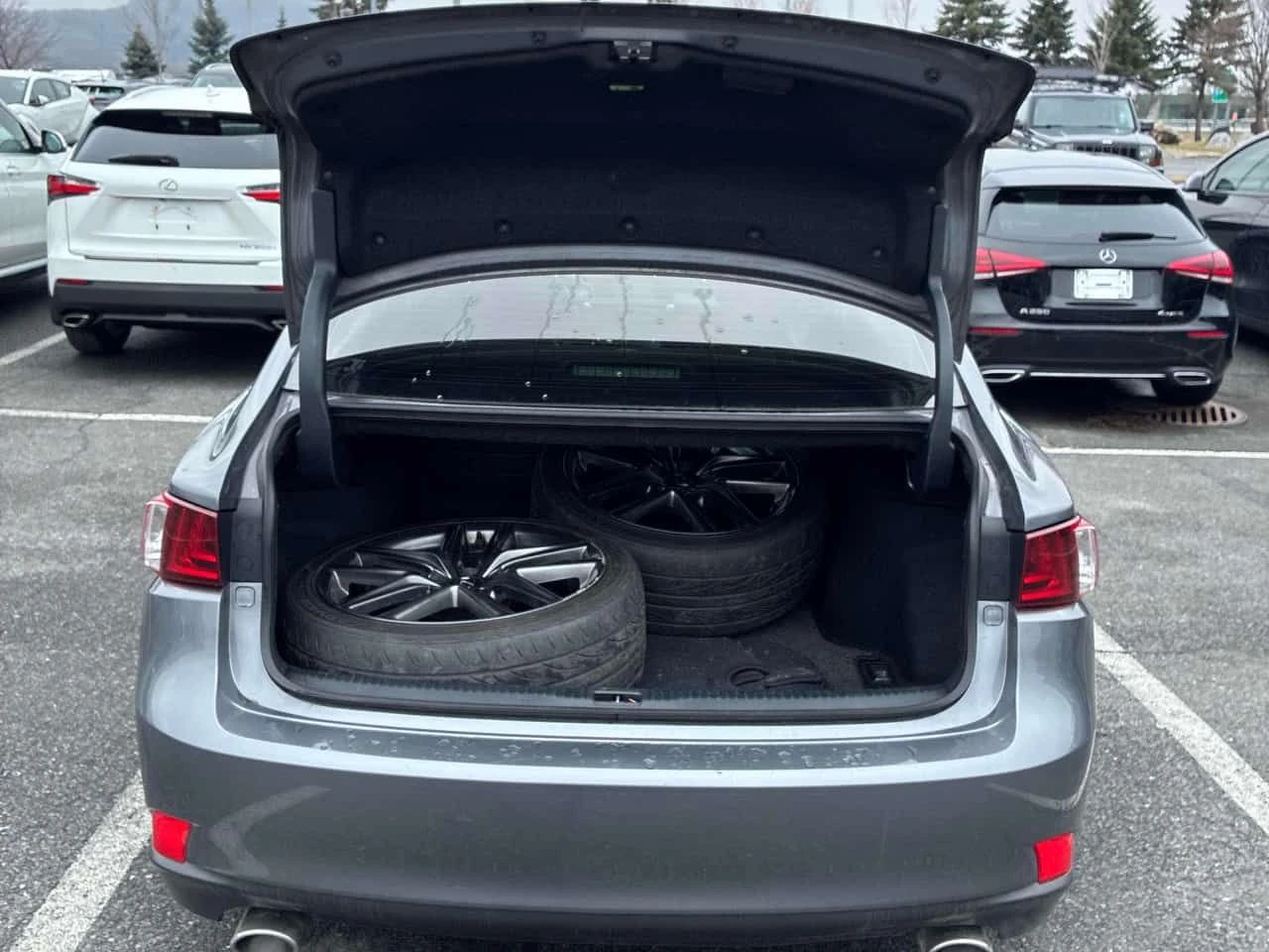 Lexus IS 250 * КОМПЛЕКТ ДЖАНТИ * ОБДУХВАНЕ * NAVI, снимка 15 - Автомобили и джипове - 54214602