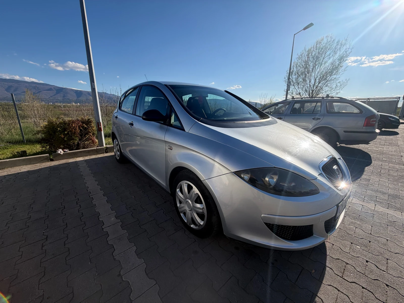 Seat Altea 1.9tdi, снимка 2 - Автомобили и джипове - 54248423