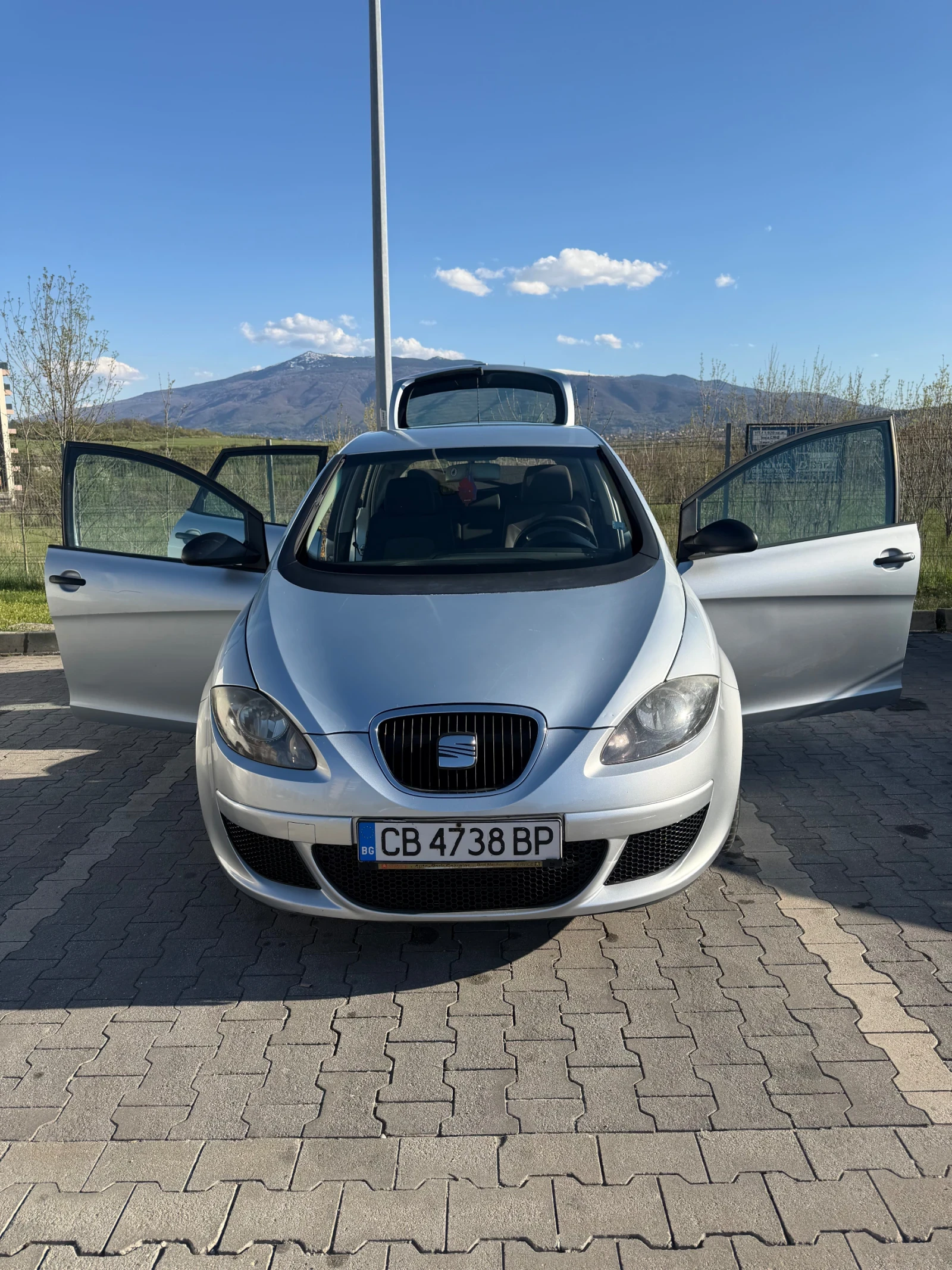 Seat Altea 1.9tdi, снимка 6 - Автомобили и джипове - 54248423