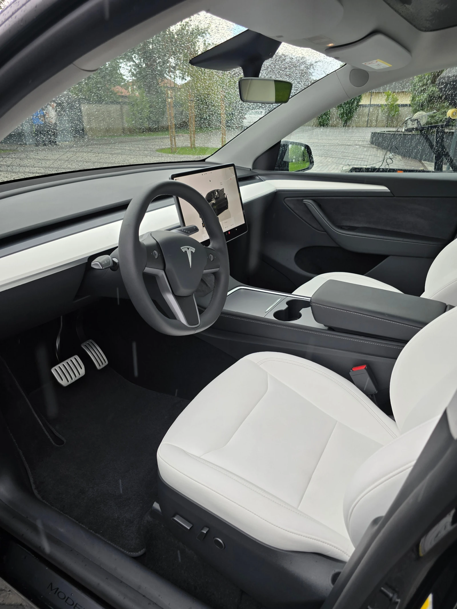 Tesla Model Y PERFORMANCE, DUAL MOTOR, 4X4, снимка 13 - Автомобили и джипове - 54542663