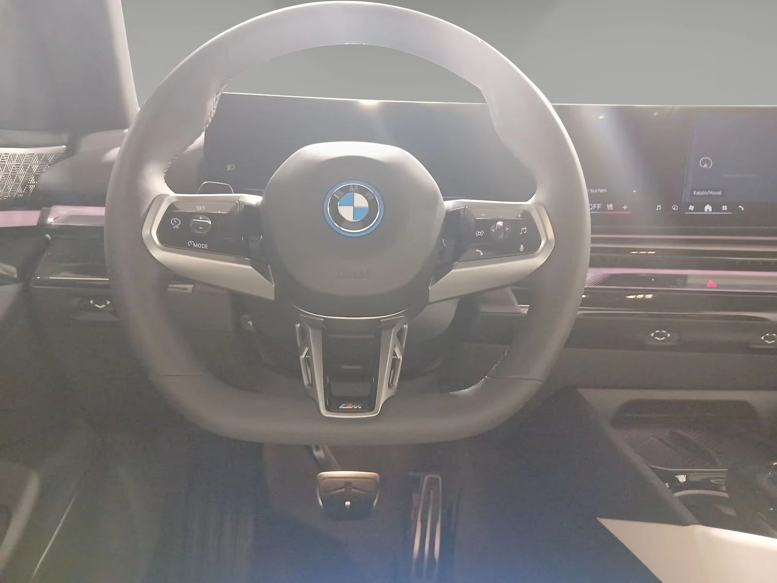 BMW i5 xDRIVE/HP/40/M-SPORT-PRO/360/PANO/ACC/LED/431z, снимка 9 - Автомобили и джипове - 54630619