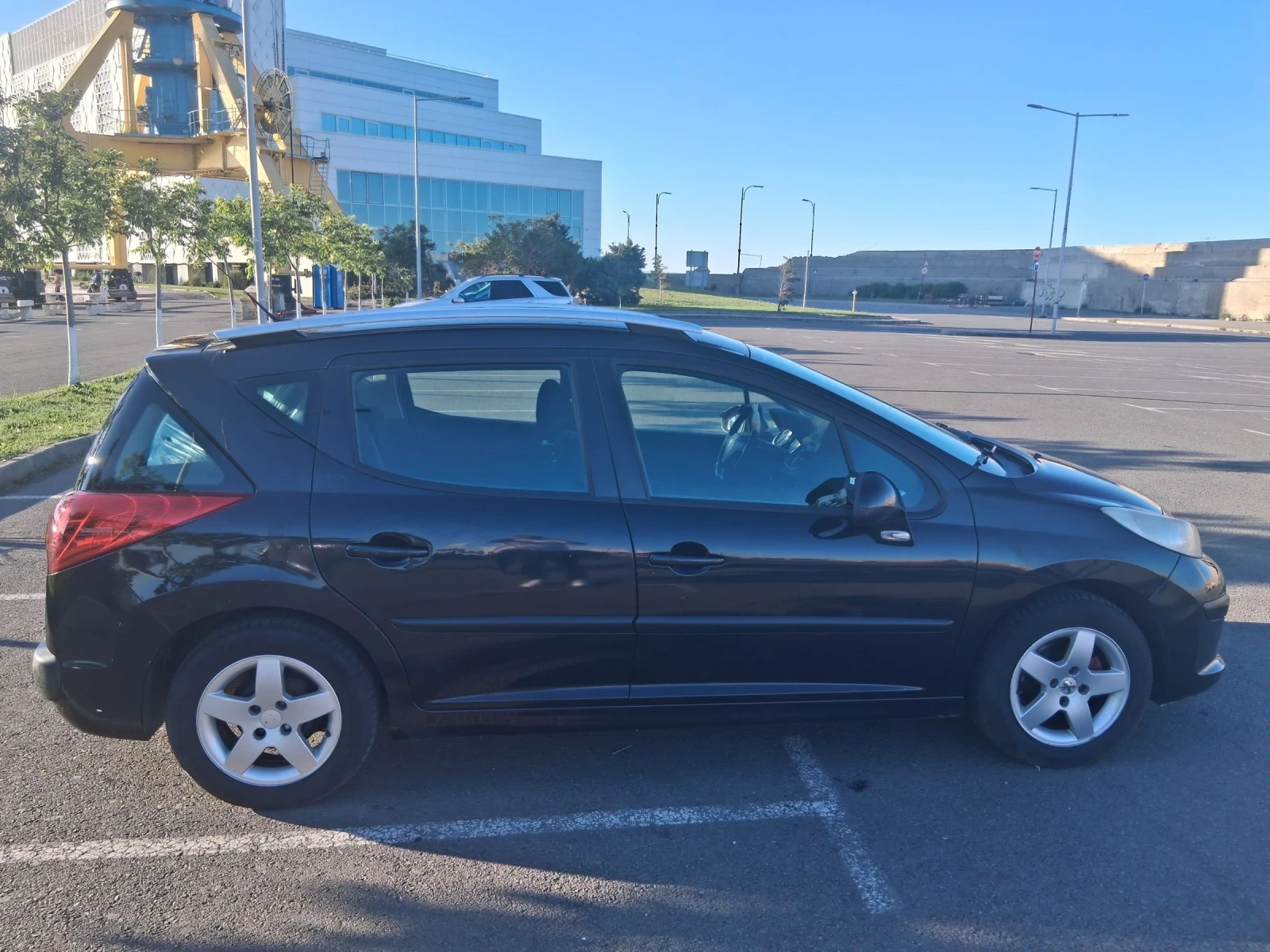 Peugeot 207 1.4i LPG, снимка 4 - Автомобили и джипове - 54770542