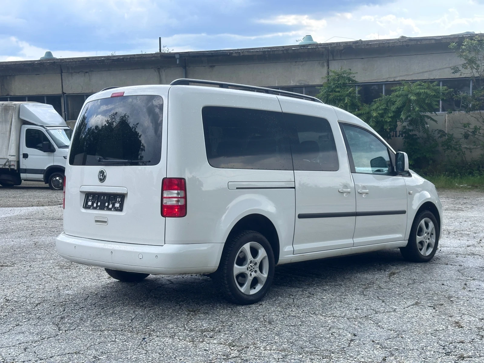 VW Caddy MAXI* 1.6TDI* DSG* НЕМСКА* НОВ ВНОС!, снимка 4 - Автомобили и джипове - 54824348