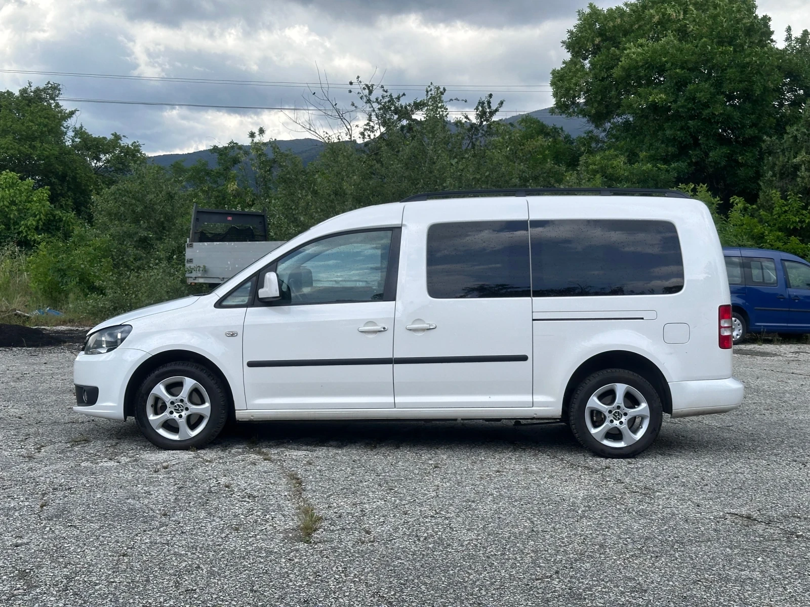 VW Caddy MAXI* 1.6TDI* DSG* НЕМСКА* НОВ ВНОС!, снимка 8 - Автомобили и джипове - 54824348
