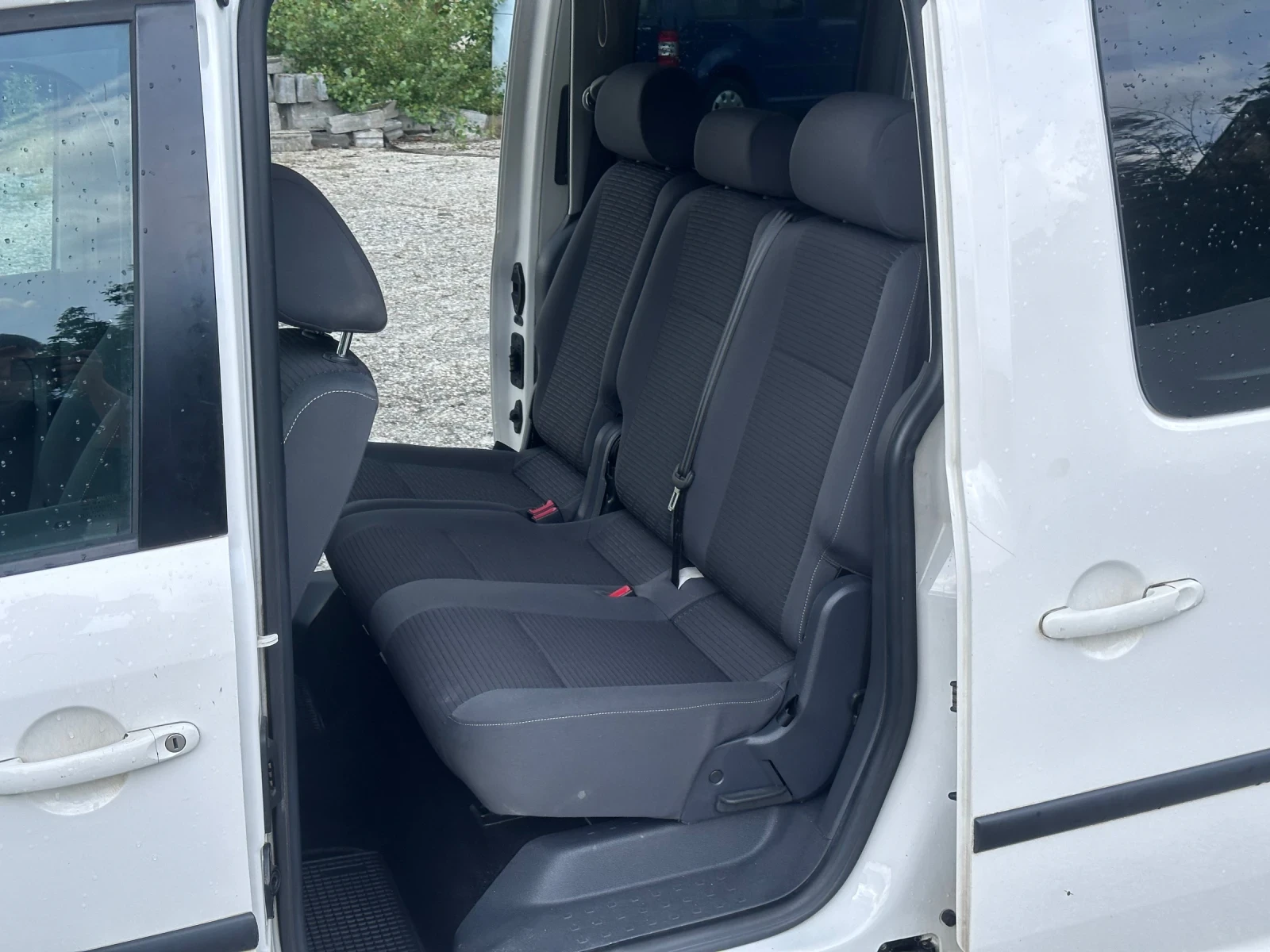VW Caddy MAXI* 1.6TDI* DSG* НЕМСКА* НОВ ВНОС!, снимка 13 - Автомобили и джипове - 54824348