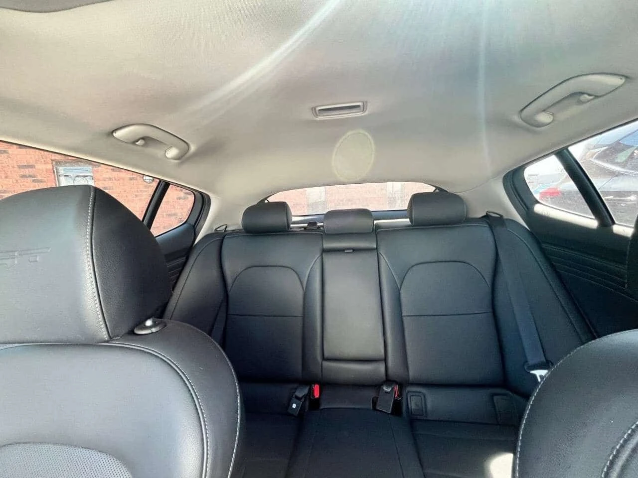 Kia Stinger * GT Limited MOONROOF | HEATED & VENTILATED LEATHE, снимка 15 - Автомобили и джипове - 54870809