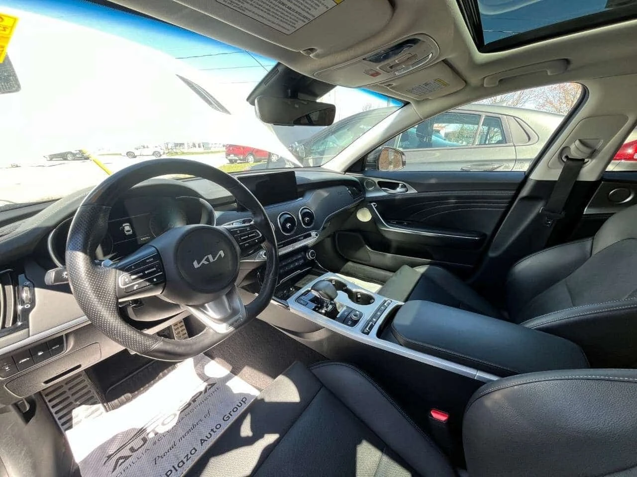 Kia Stinger * GT Limited MOONROOF | HEATED & VENTILATED LEATHE, снимка 7 - Автомобили и джипове - 54870809