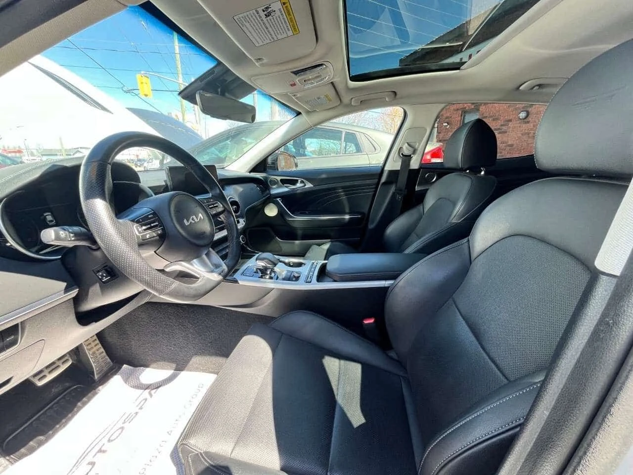 Kia Stinger * GT Limited MOONROOF | HEATED & VENTILATED LEATHE, снимка 6 - Автомобили и джипове - 54870809