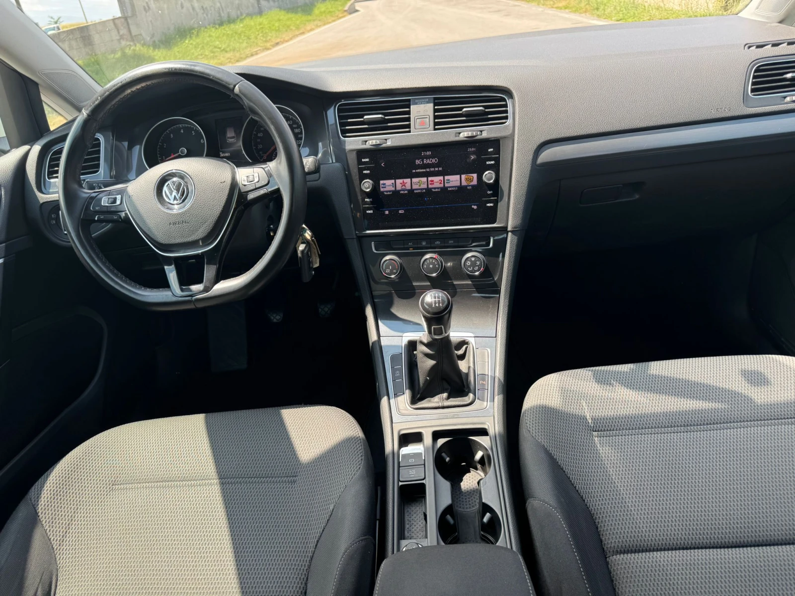 VW Golf 1400 ТОП, снимка 13 - Автомобили и джипове - 54986405