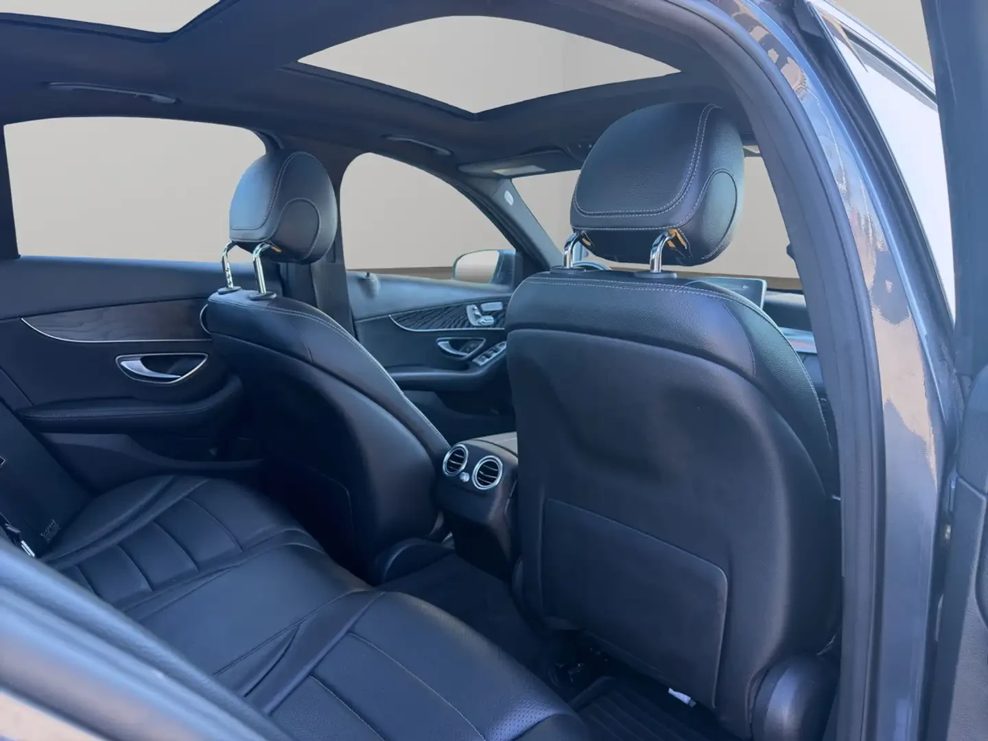 Mercedes-Benz C 300 4MATIC/AMG LINE/PANORAMA/360CAM/BURMESTER, снимка 13 - Автомобили и джипове - 55265989