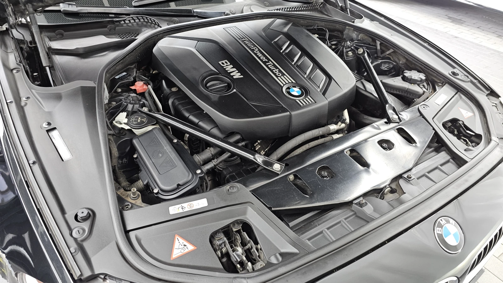 BMW 525 D Xdrive, снимка 17 - Автомобили и джипове - 55405453