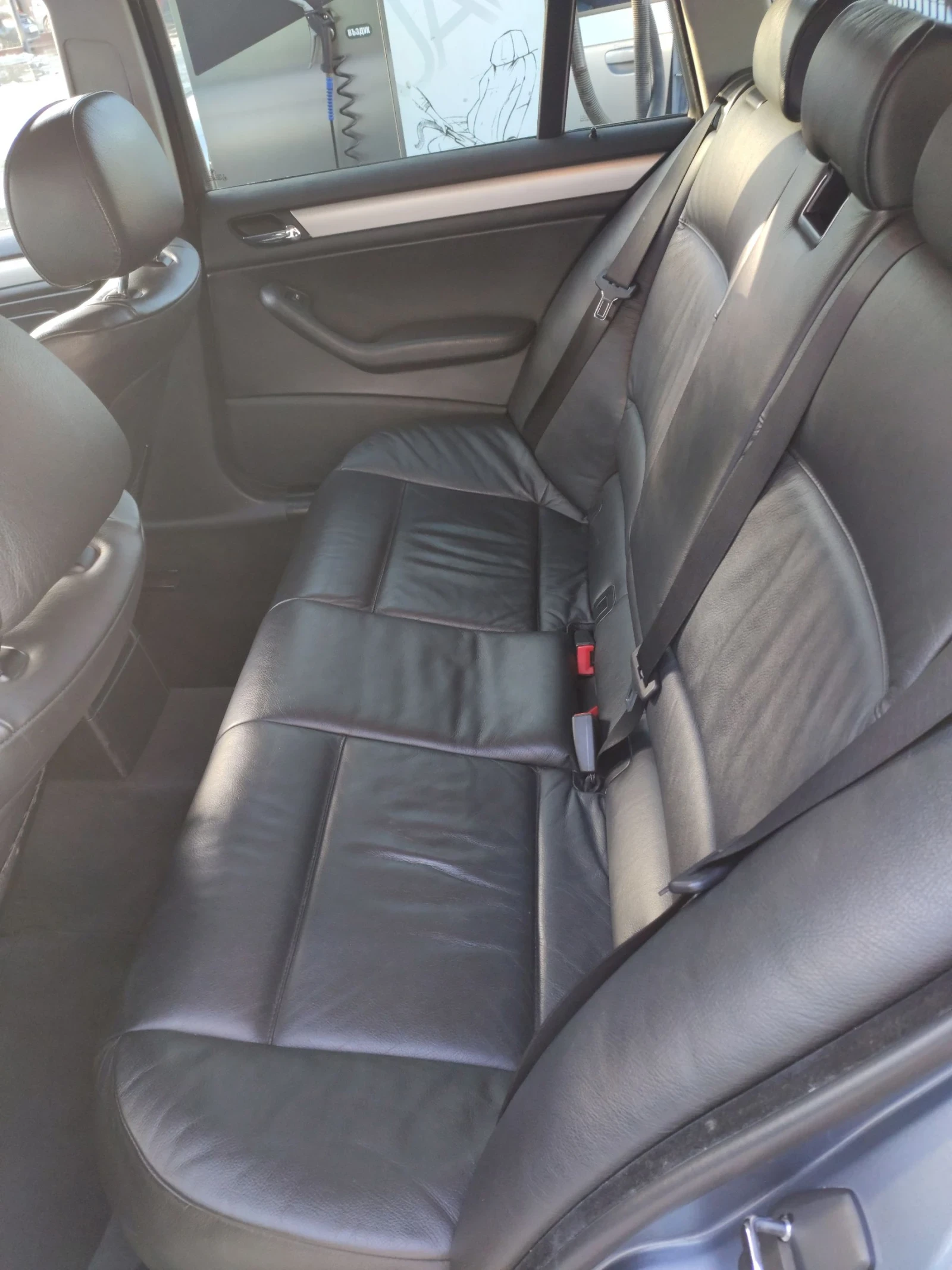 BMW 330, снимка 10 - Автомобили и джипове - 55450172