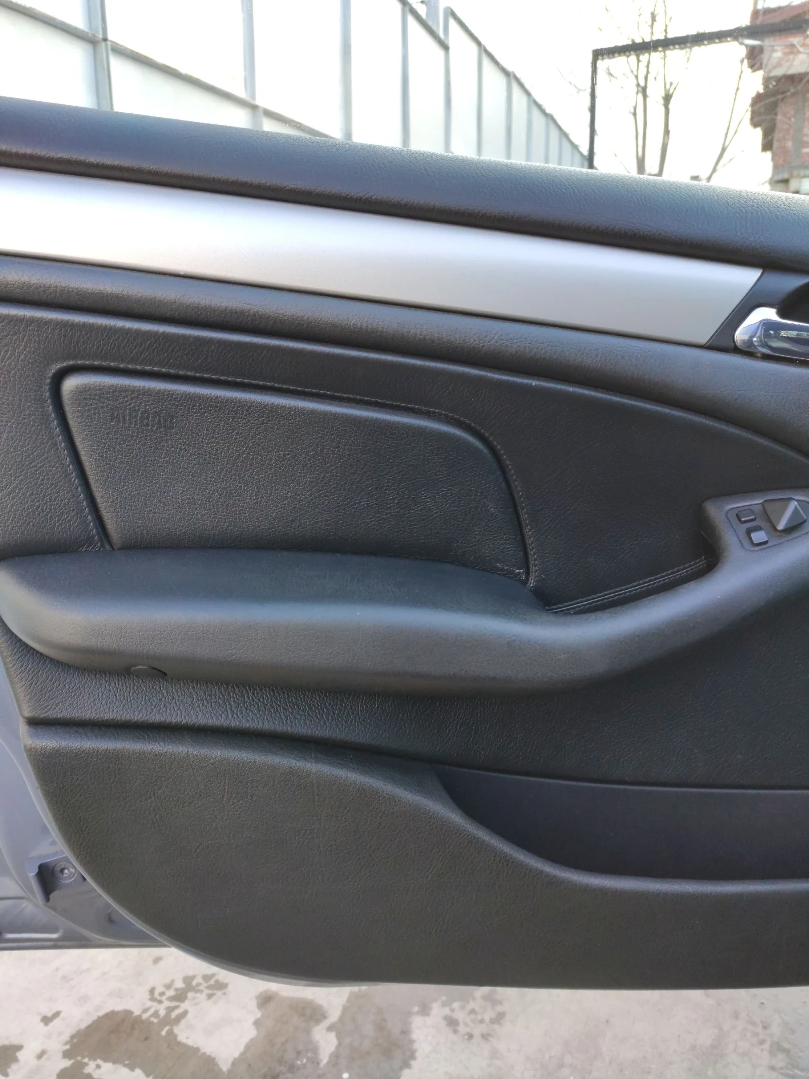 BMW 330, снимка 7 - Автомобили и джипове - 55450172