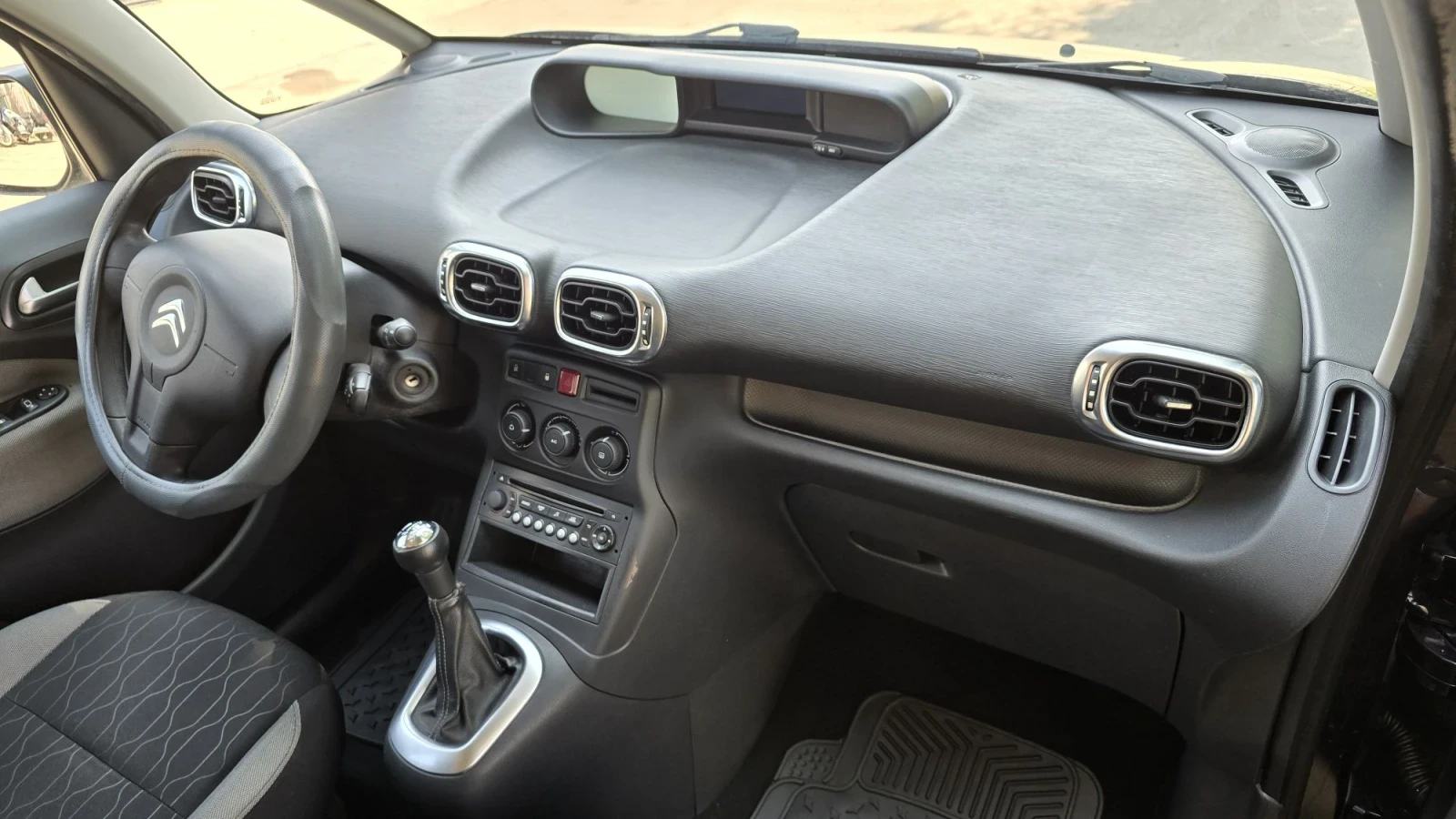 Citroen C3 Picasso 1.4 i 92 к.с. Газ/Бензин ! Лизинг !, снимка 17 - Автомобили и джипове - 55845441