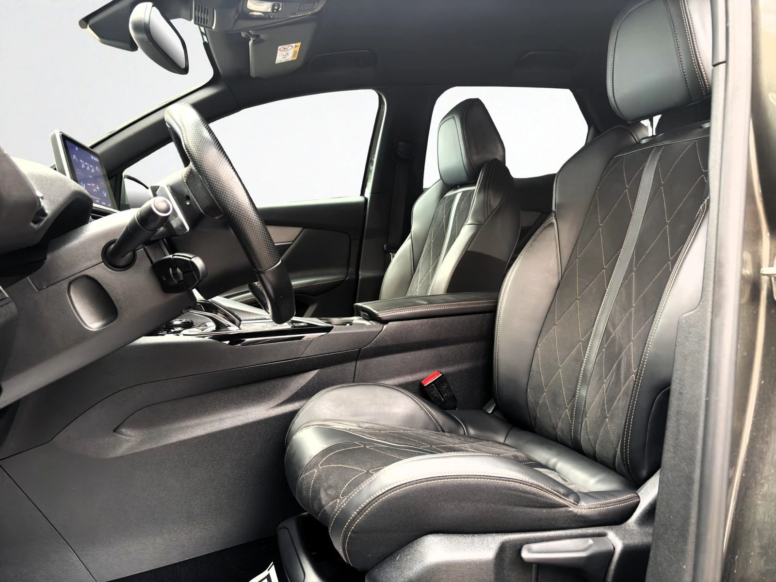 Peugeot 3008 GT 2.0 e-HDi 180 Лизинг Гаранция 2 години, снимка 10 - Автомобили и джипове - 55939147