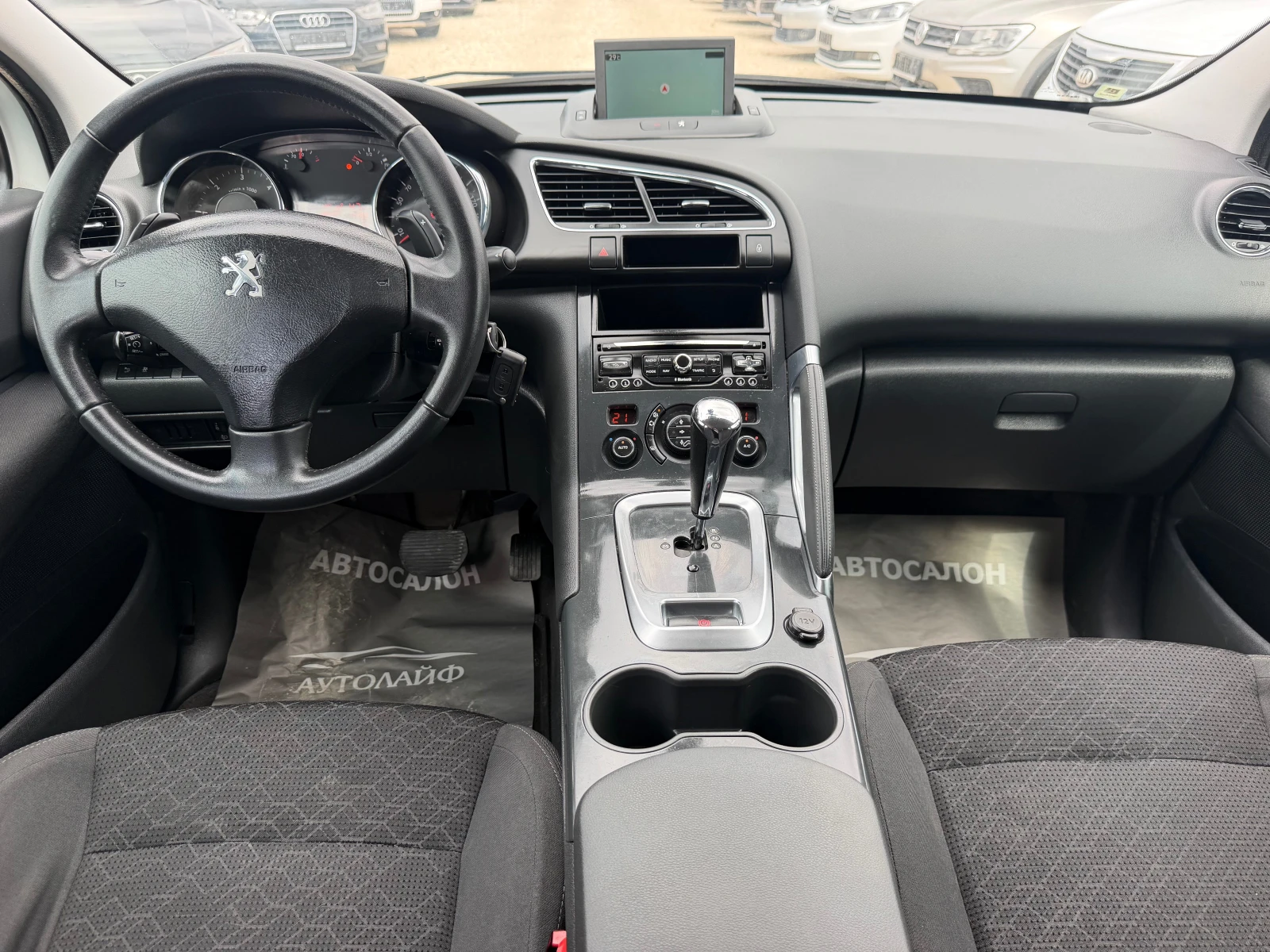 Peugeot 3008 1.6EHDI fACELIFT AVTOMAT, снимка 8 - Автомобили и джипове - 56097357