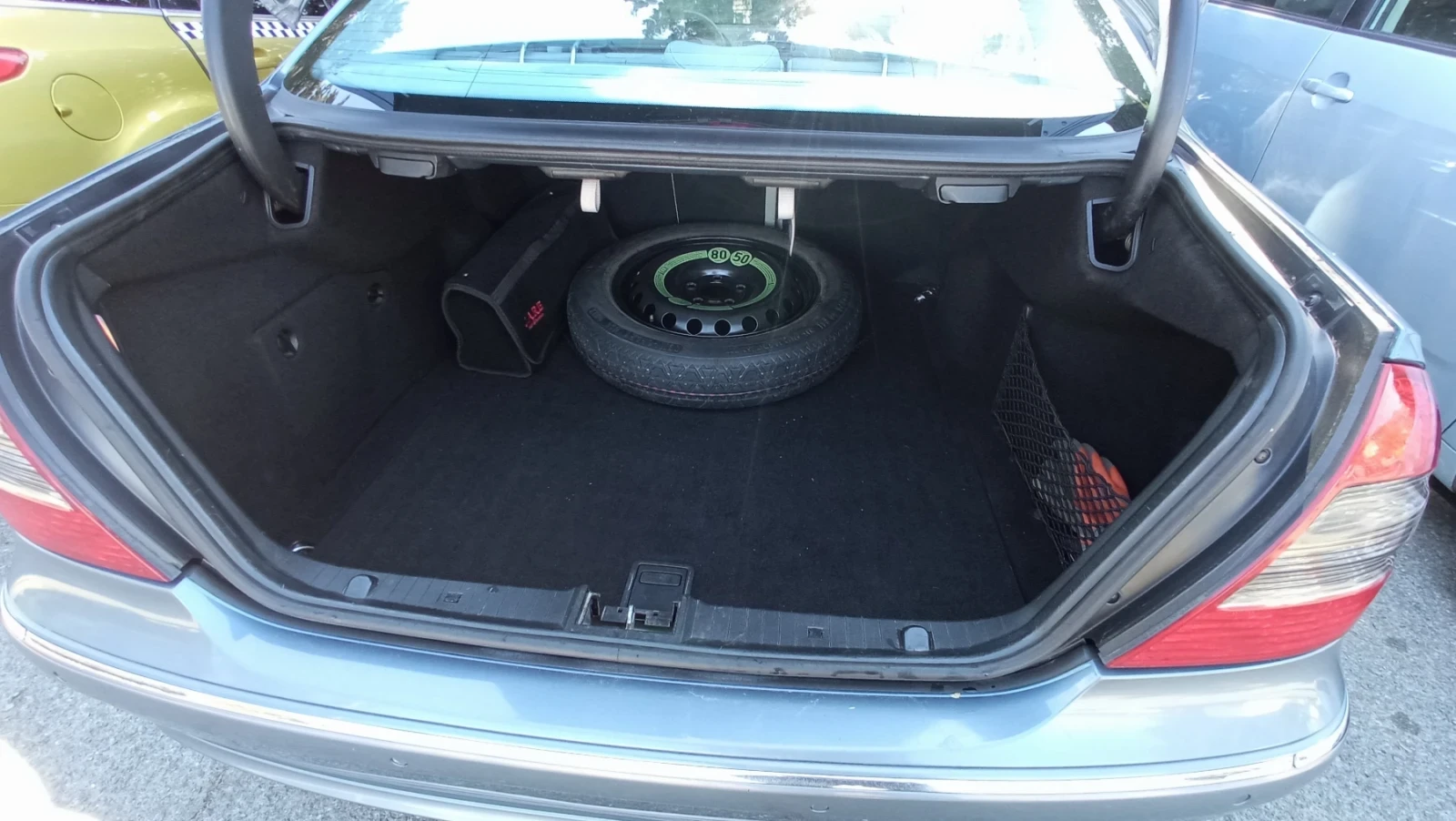 Mercedes-Benz E 220, снимка 10 - Автомобили и джипове - 56429543
