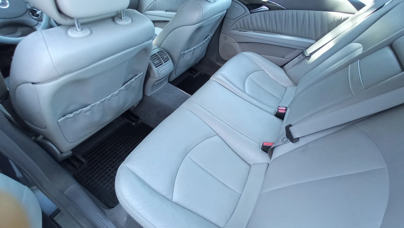 Mercedes-Benz E 220, снимка 3 - Автомобили и джипове - 56429543