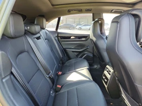 Porsche Macan 4 EV, снимка 11