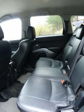 Peugeot 4007 2.2 HDI 156 к.с., кожа, 4х4, навигация, 7 места, снимка 16
