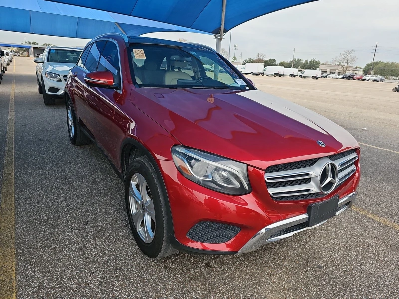 Mercedes-Benz GLC 300 4MATIC/BURMESTER/PANO/KEYLESS/NAVI/LANE ASSIST, снимка 2 - Автомобили и джипове - 48831850