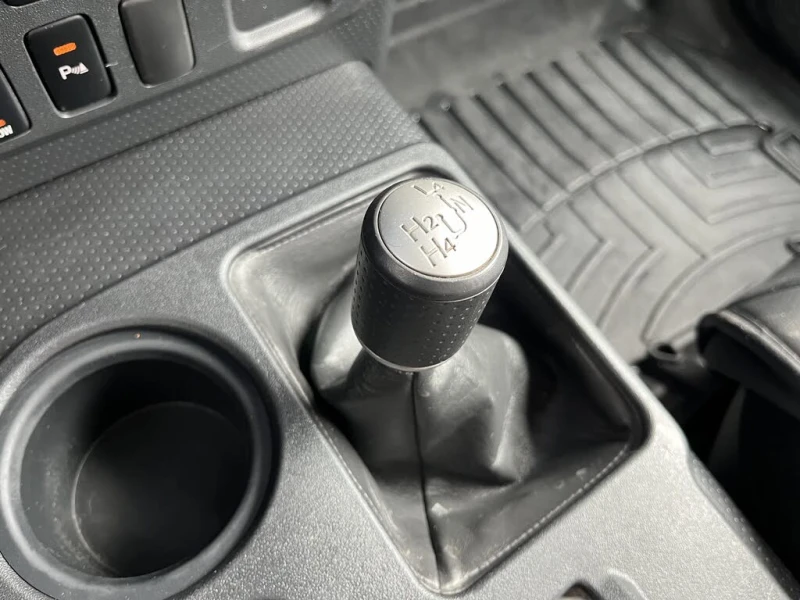 Toyota Fj cruiser CARFAX* АВТОФИНАНСИРАНЕ, снимка 15 - Автомобили и джипове - 53187109