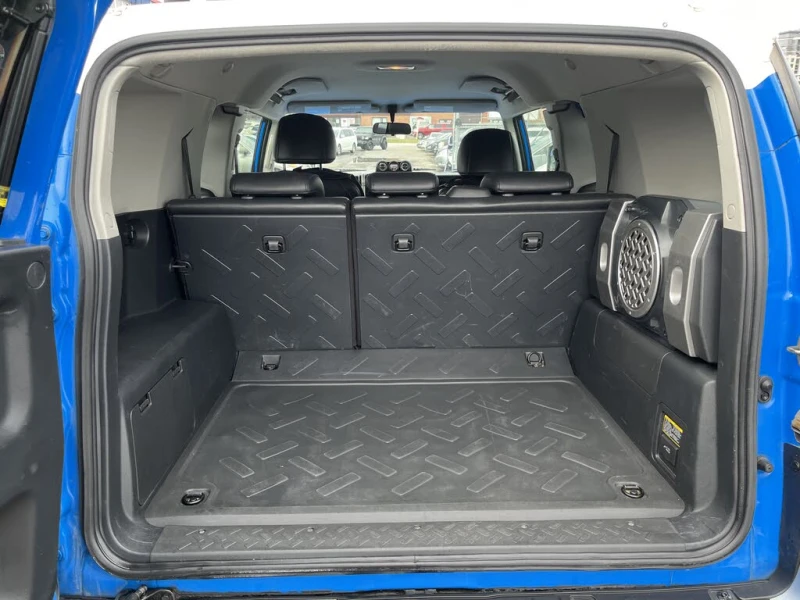 Toyota Fj cruiser CARFAX* АВТОФИНАНСИРАНЕ, снимка 7 - Автомобили и джипове - 53187109