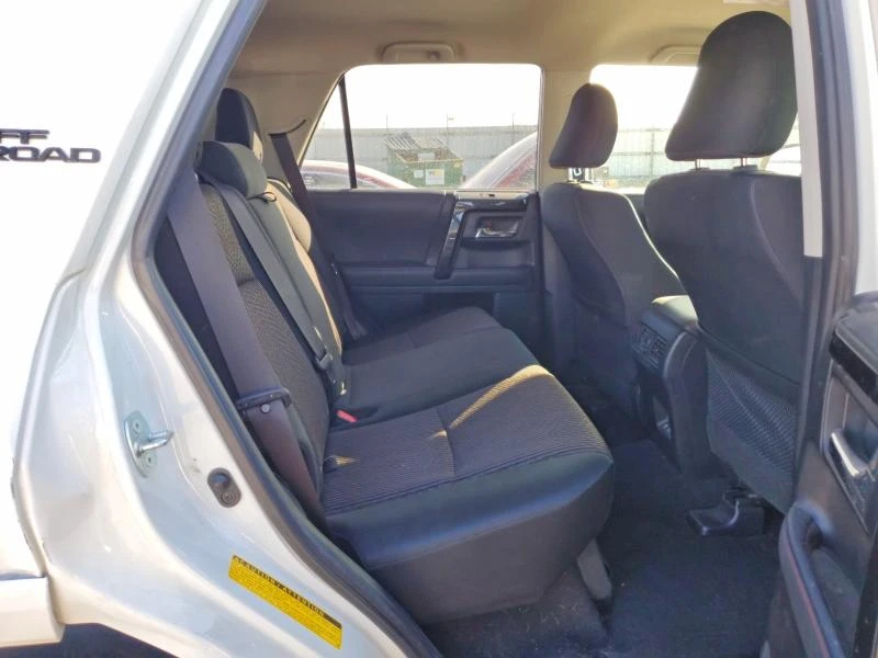 Toyota 4runner AWD* KEYLESS* LED* , снимка 10 - Автомобили и джипове - 53767507