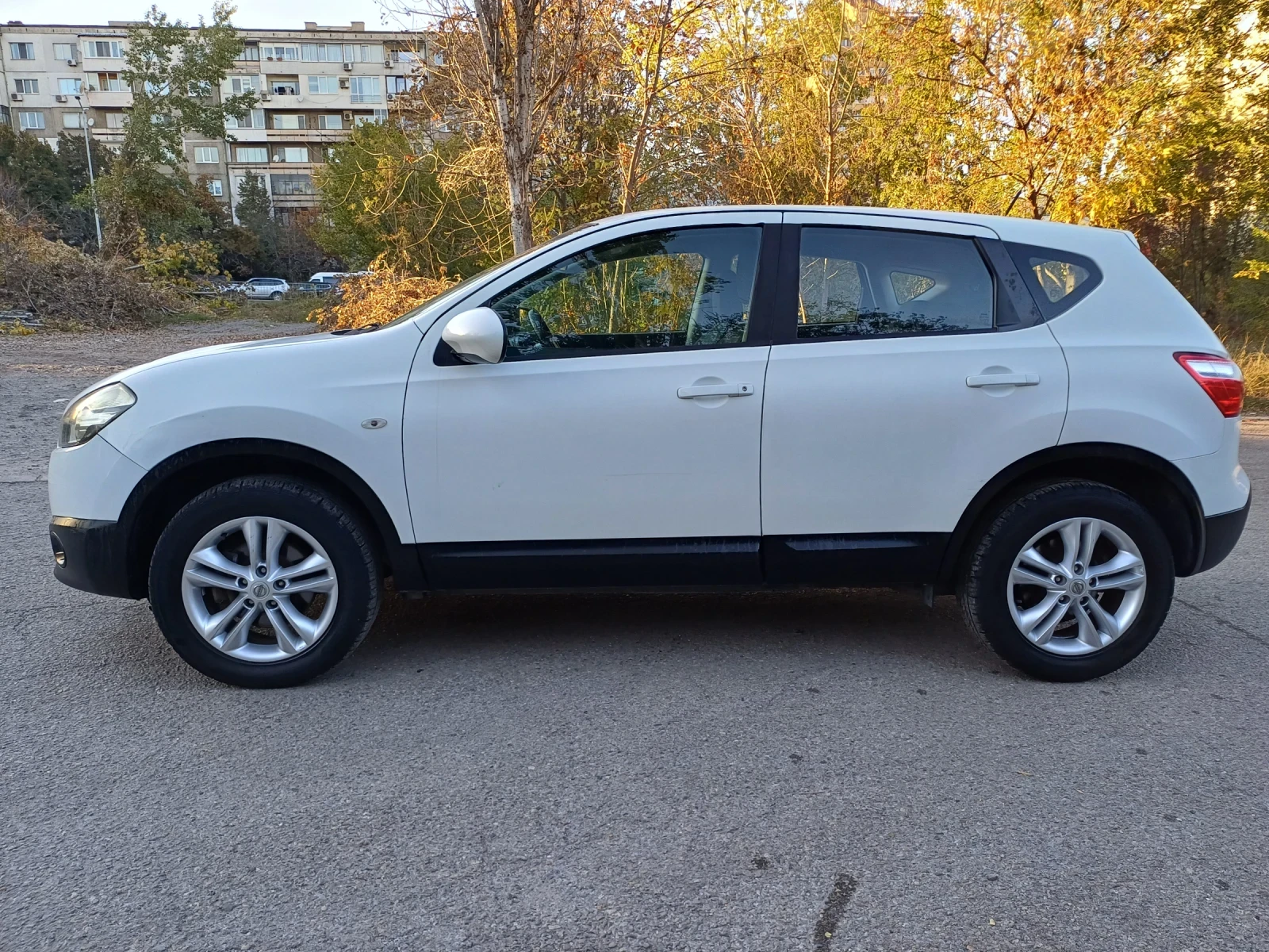 Nissan Qashqai 2.0 Dci 4x4 - изображение 8