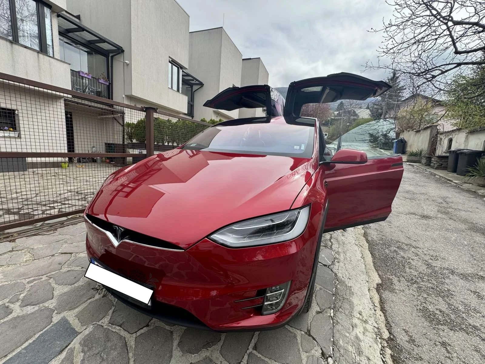Tesla Model X  - изображение 6