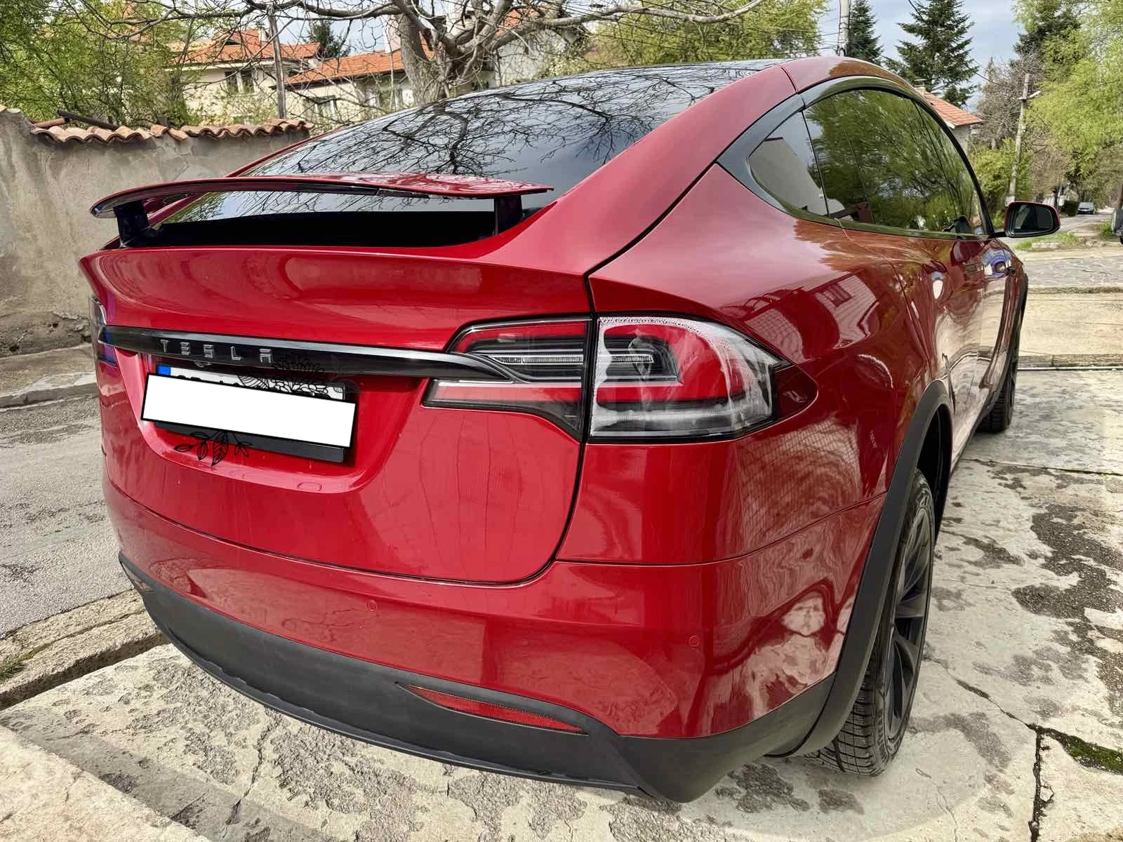 Tesla Model X  - изображение 3