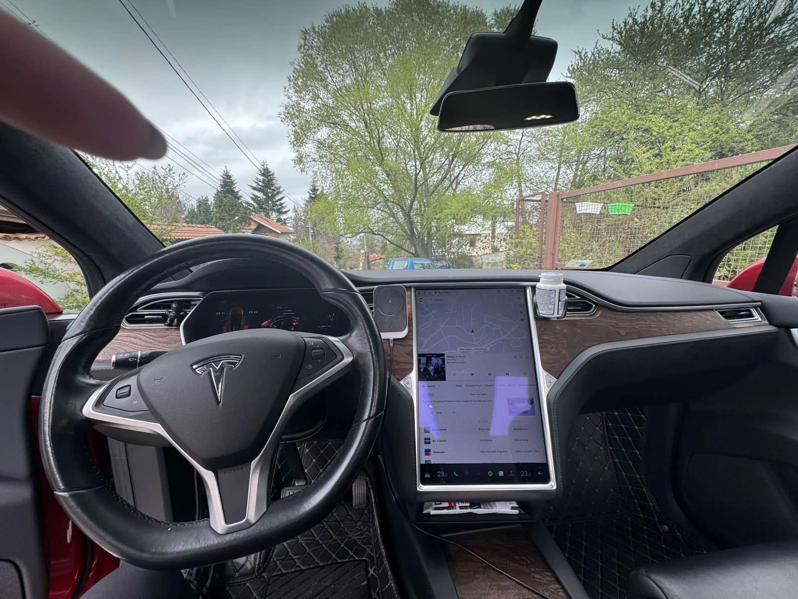 Tesla Model X  - изображение 8
