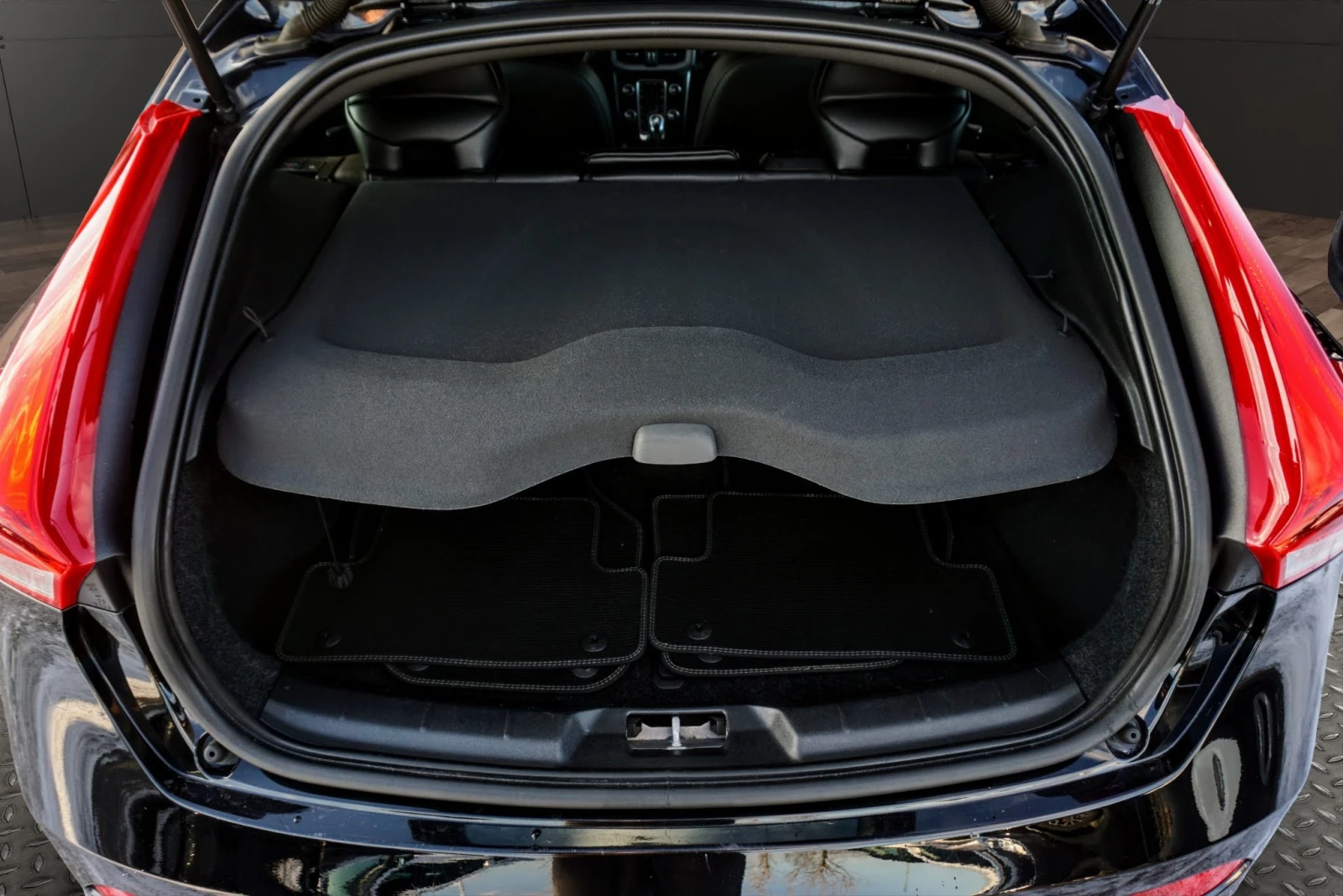 Volvo V40 2.0D R-DESIGN GEARTRONIC | Mobile.bg � ����������� 16