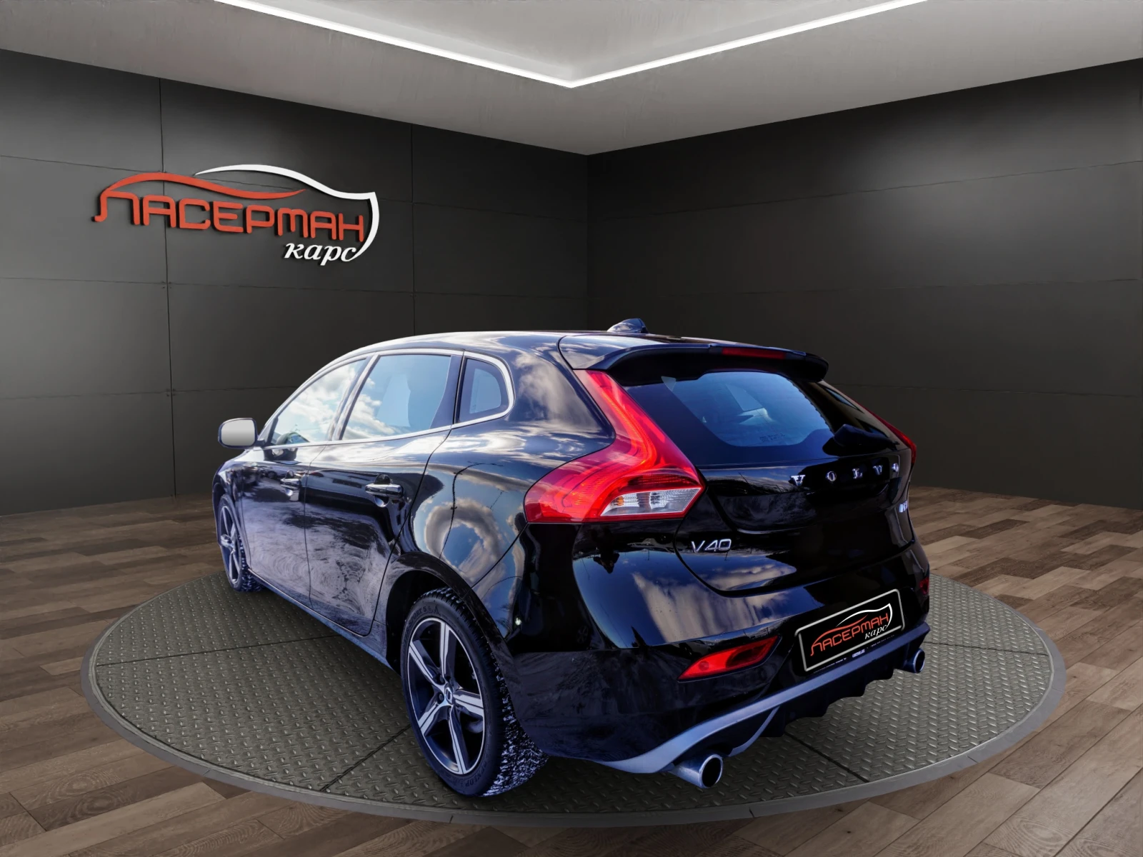 Volvo V40 2.0D R-DESIGN GEARTRONIC - изображение 4